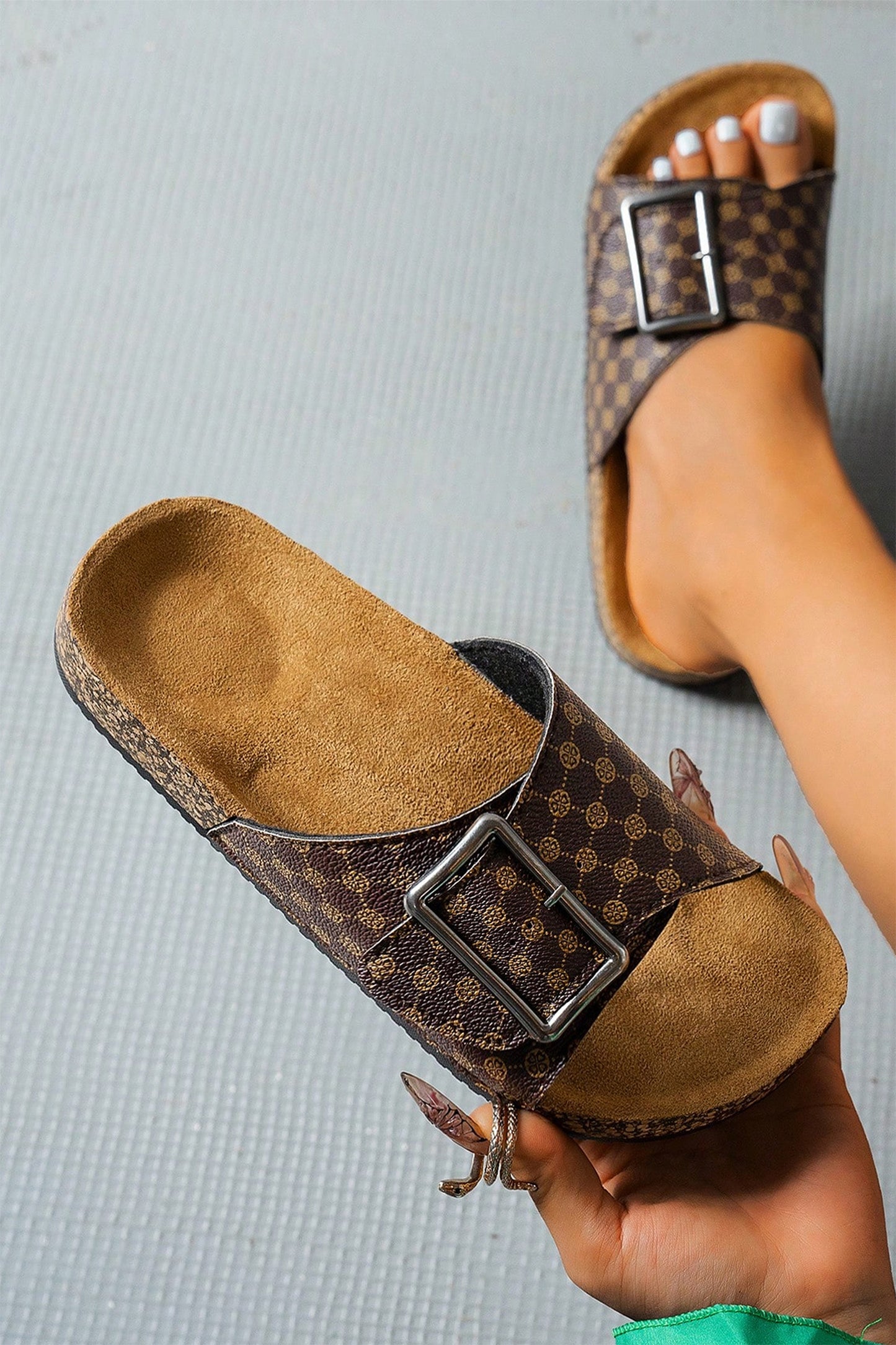 Coffee Retro Geometric Print Buckle Strap Flat Slippers