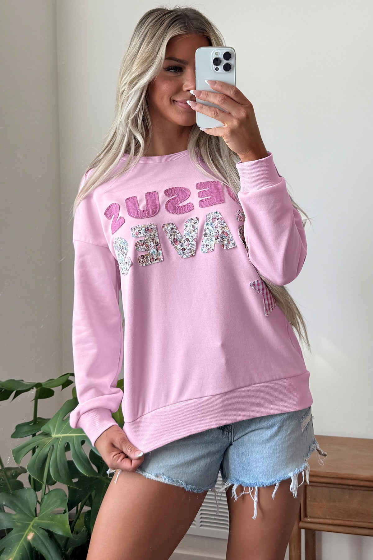 White Patchwork Stars Plaid Unique Floral Letters Baggy Sweatshirt