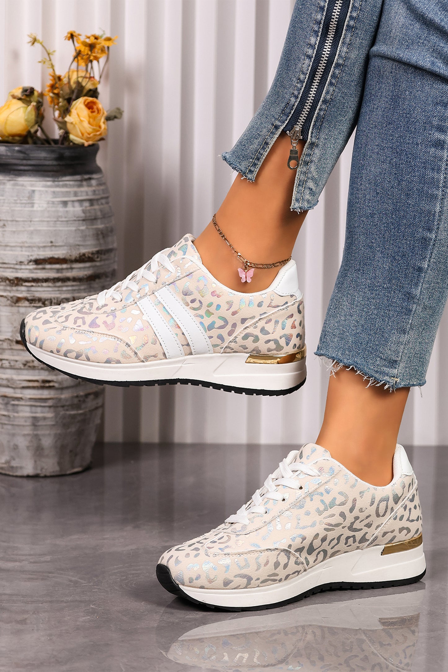 White Leopard Print Lace-Up Low-Top Sneakers with Rubber Sole
