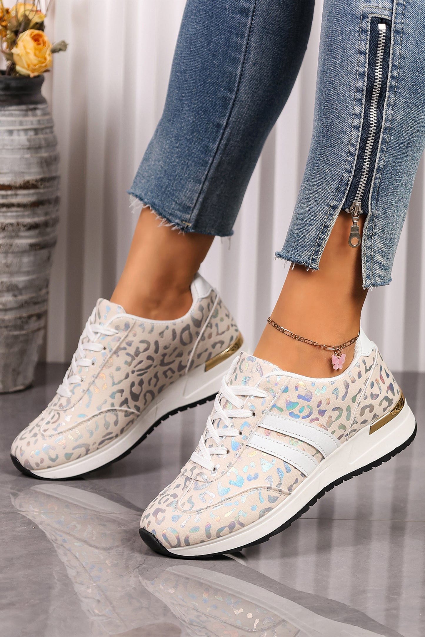 White Leopard Print Lace-Up Low-Top Sneakers with Rubber Sole